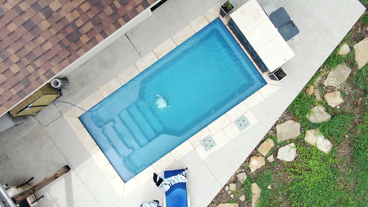 Modern backyard pool design Copano Pools and Spas