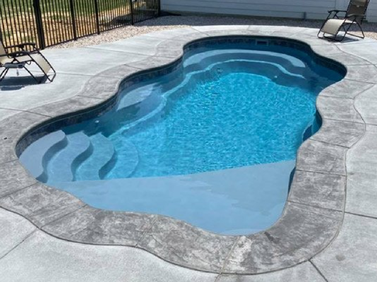 Professional pool maintenance Castle Hills TX Copano Pools and Spas